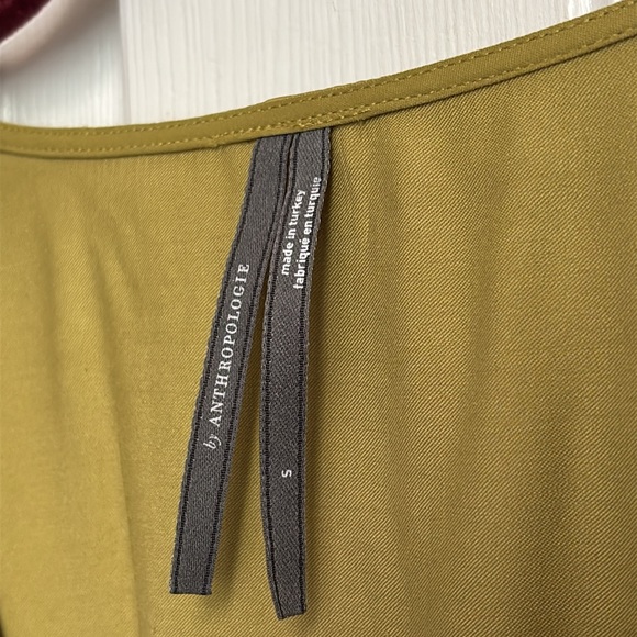 By Anthropologie Smocked Satin Blouse V neckline peplum 100% viscose size Small - Picture 13 of 13